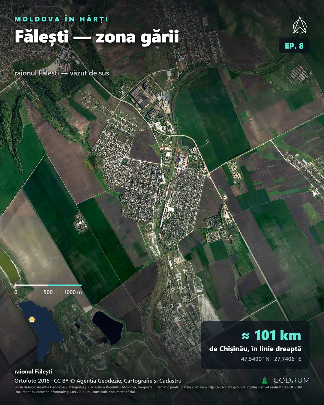 Fălești, quartier de la gare, vu du ciel d'après l'orthophoto officielle de 2016 : la voie ferrée au centre, les grands bâtiments d'activité qui la longent, les rues droites du quartier et deux étangs au sud